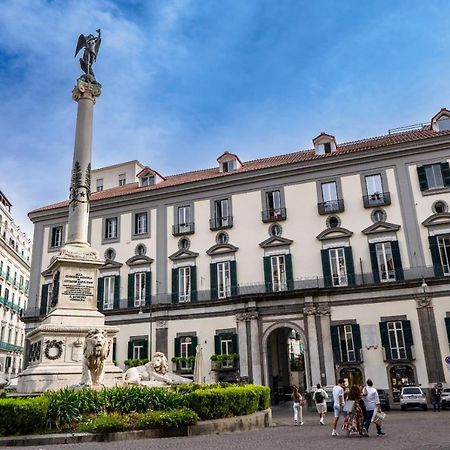Апартаменты Napoli Centro Chiaia Экстерьер фото