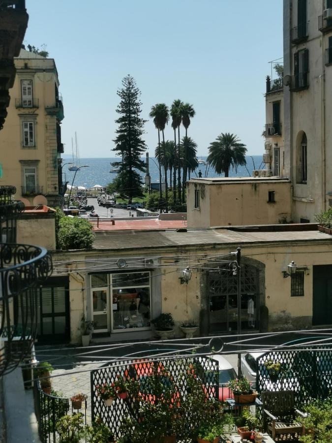 Апартаменты Napoli Centro Chiaia Экстерьер фото