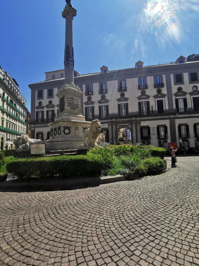Апартаменты Napoli Centro Chiaia Экстерьер фото