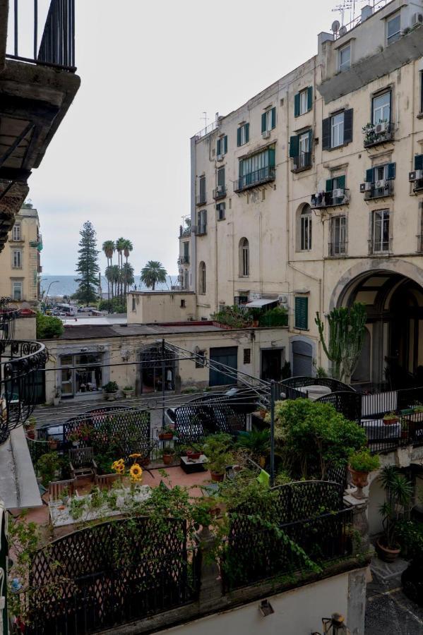 Апартаменты Napoli Centro Chiaia Экстерьер фото